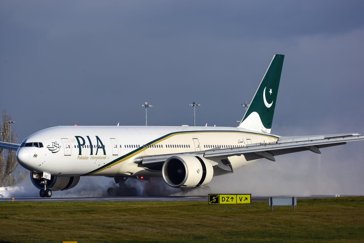 Court Challenges Sale of Pakistan International Airlines for Rs135 Billion